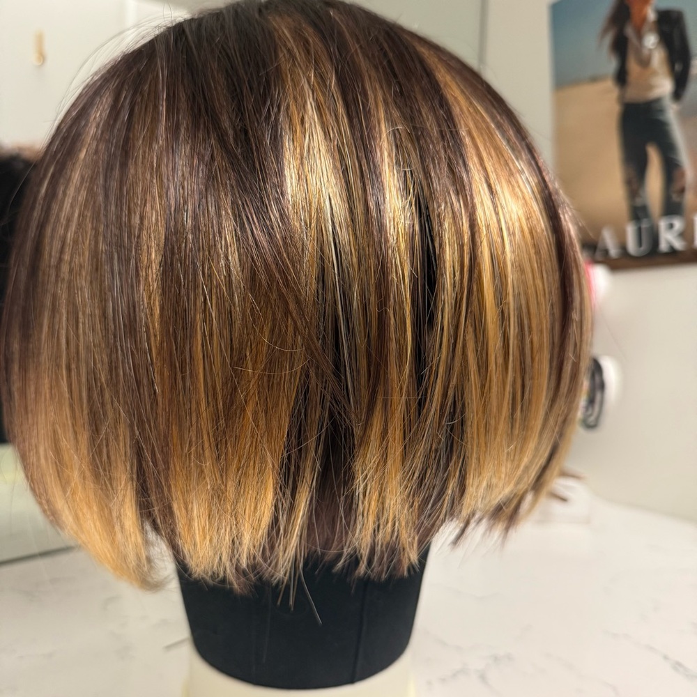 Honeycomb Brown Vina Wig by René of Paris